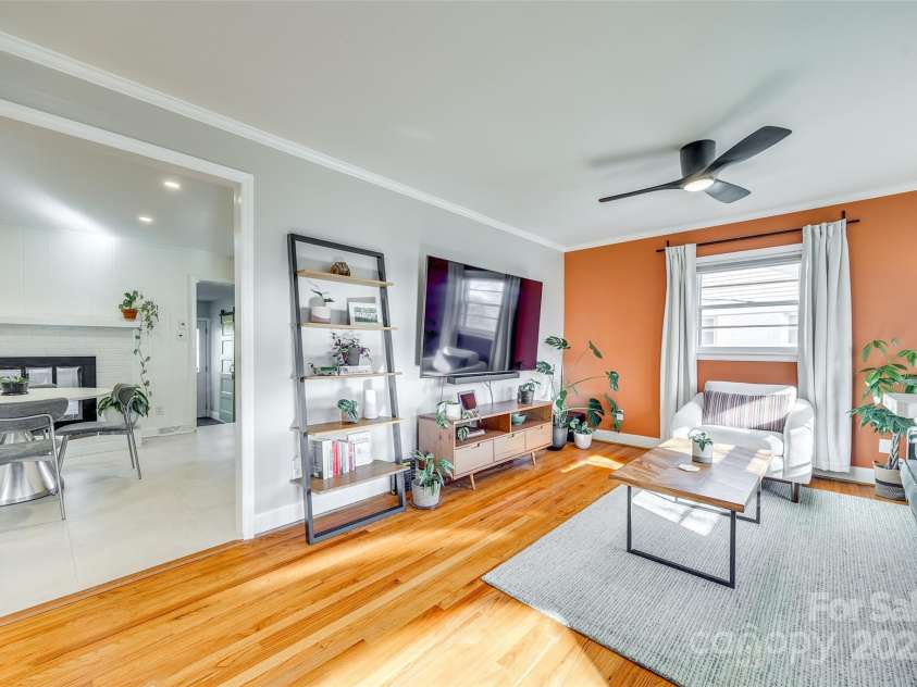 6956 Oakstone Place, Charlotte, NC 28210.  MLS# CAR4232957, YatesRealty ID 7572. 