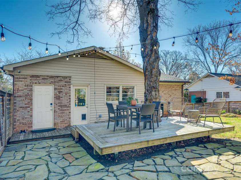 6956 Oakstone Place, Charlotte, NC 28210.  MLS# CAR4232957, YatesRealty ID 7572. 