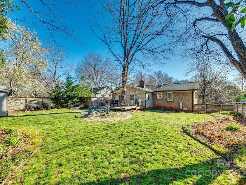 6956 Oakstone Place, Charlotte, NC 28210.  MLS# CAR4232957, YatesRealty ID 7572. 