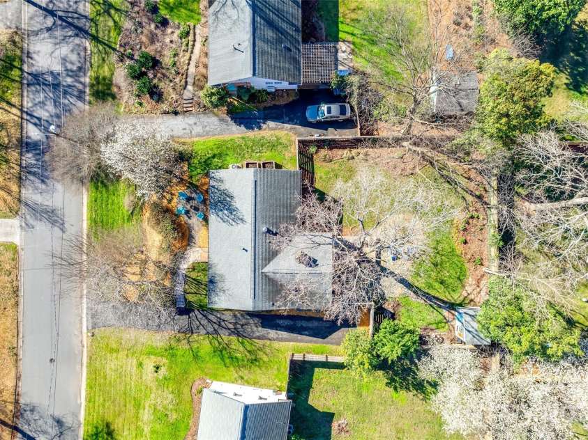 6956 Oakstone Place, Charlotte, NC 28210.  MLS# CAR4232957, YatesRealty ID 7572. 