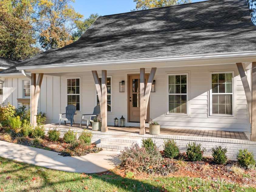 1984 Hickory Hills Drive, Denver, NC 28037.  MLS# CAR4316609, YatesRealty ID 7573. 