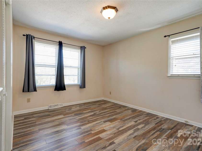 1033 College Avenue, Shelby, NC 28152.  MLS# CAR4314488, YatesRealty ID 7574. Bedroom 2