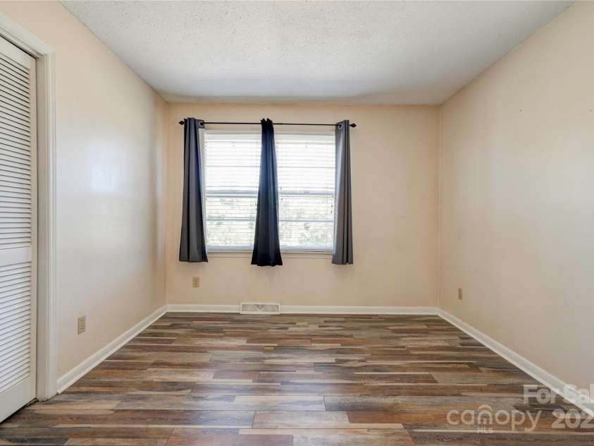 1033 College Avenue, Shelby, NC 28152.  MLS# CAR4314488, YatesRealty ID 7574. Bedroom 2