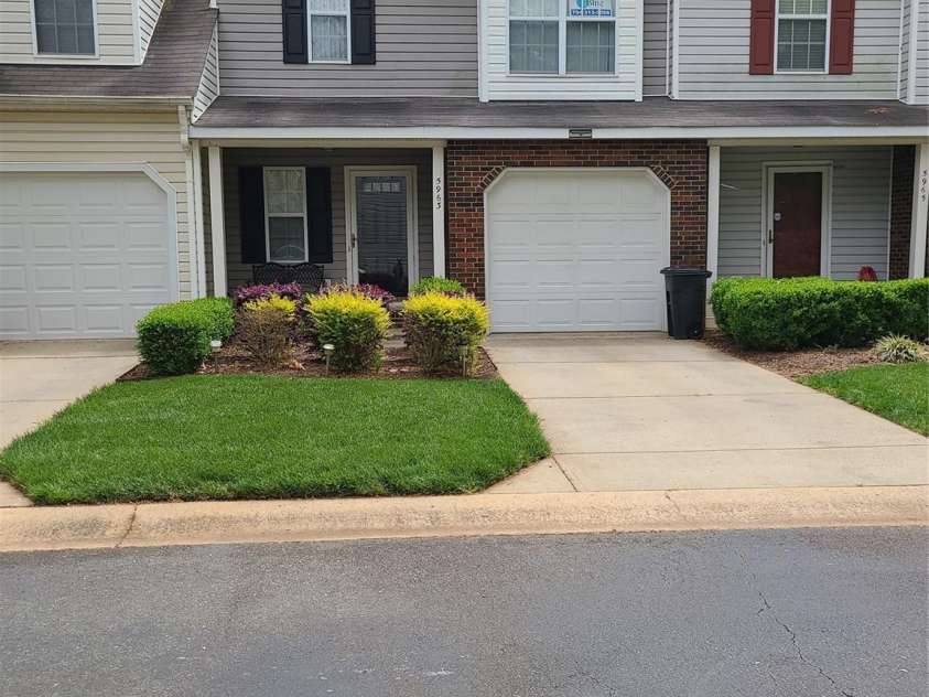 5963 Moose Lane, Charlotte, NC 28269.  MLS# CAR4232815, YatesRealty ID 7575. 