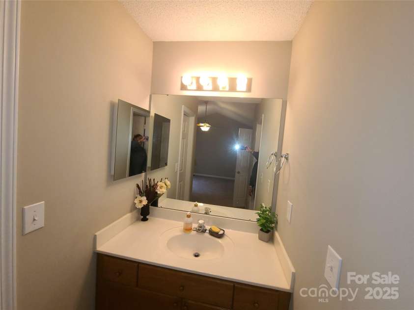 5963 Moose Lane, Charlotte, NC 28269.  MLS# CAR4232815, YatesRealty ID 7575. 