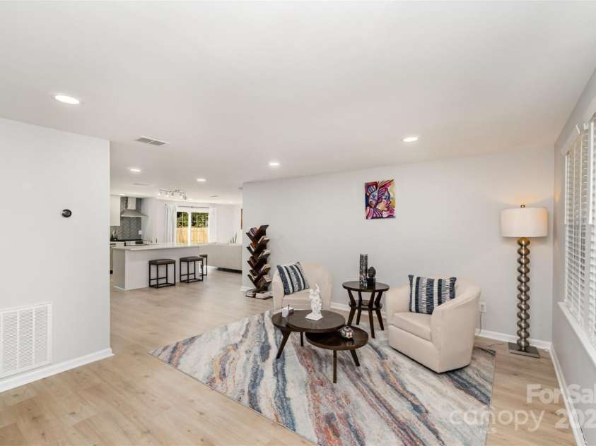 9105 Touchstone Lane, Charlotte, NC 28227.  MLS# CAR4235130, YatesRealty ID 7576. 