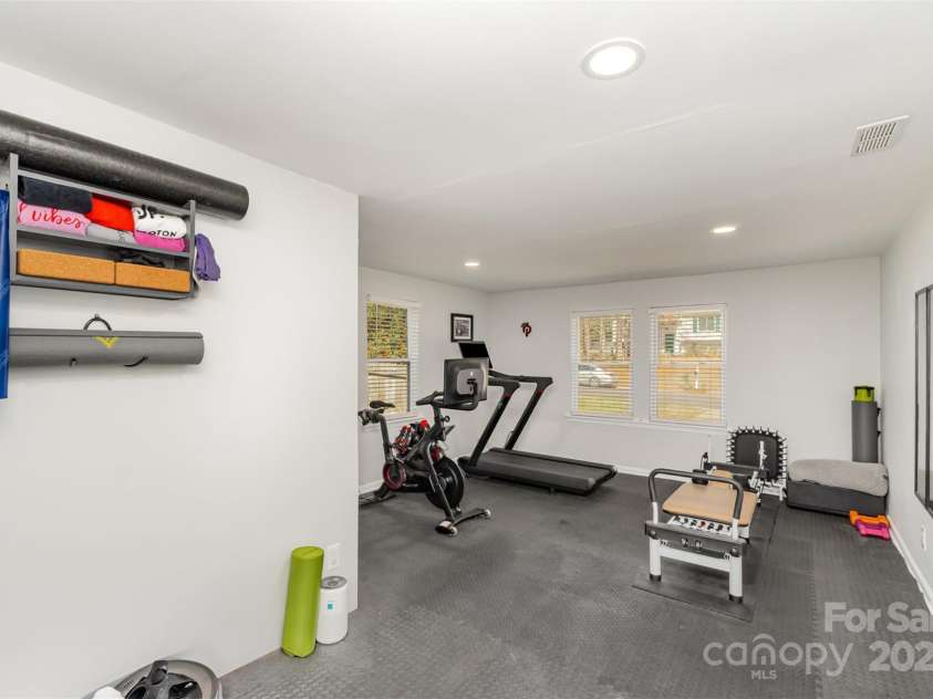 9105 Touchstone Lane, Charlotte, NC 28227.  MLS# CAR4235130, YatesRealty ID 7576. 