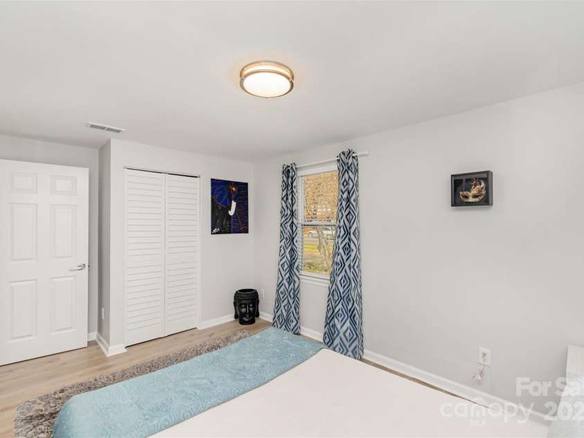9105 Touchstone Lane, Charlotte, NC 28227.  MLS# CAR4235130, YatesRealty ID 7576. 