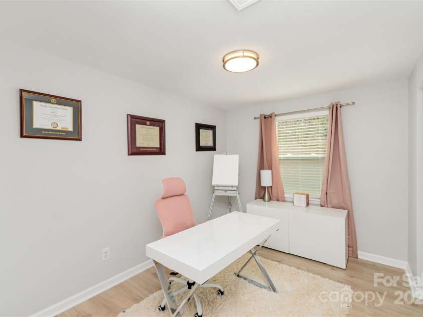 9105 Touchstone Lane, Charlotte, NC 28227.  MLS# CAR4235130, YatesRealty ID 7576. 