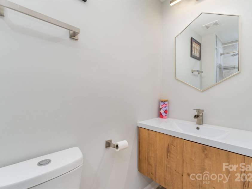 9105 Touchstone Lane, Charlotte, NC 28227.  MLS# CAR4235130, YatesRealty ID 7576. 