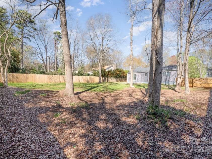9105 Touchstone Lane, Charlotte, NC 28227.  MLS# CAR4235130, YatesRealty ID 7576. 