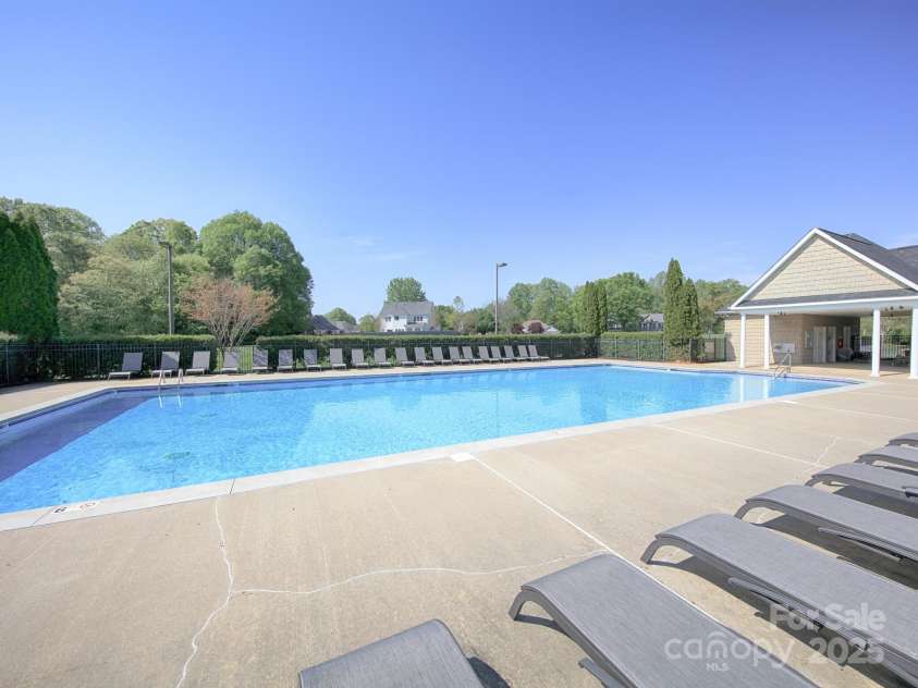 126 Dairy Farm Road, Mooresville, NC 28115.  MLS# CAR4245594, YatesRealty ID 7577. Summers Almost Here !!!