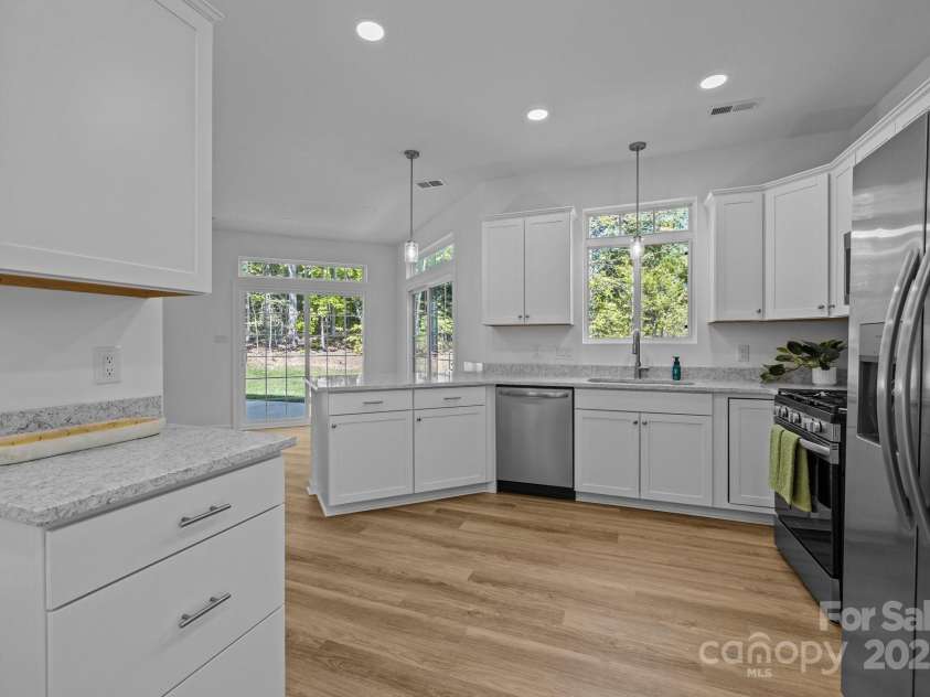 15002 Strathmoor Drive, Charlotte, NC 28277.  MLS# CAR4247911, YatesRealty ID 7578. 