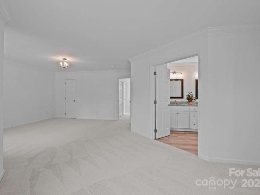 15002 Strathmoor Drive, Charlotte, NC 28277.  MLS# CAR4247911, YatesRealty ID 7578. 