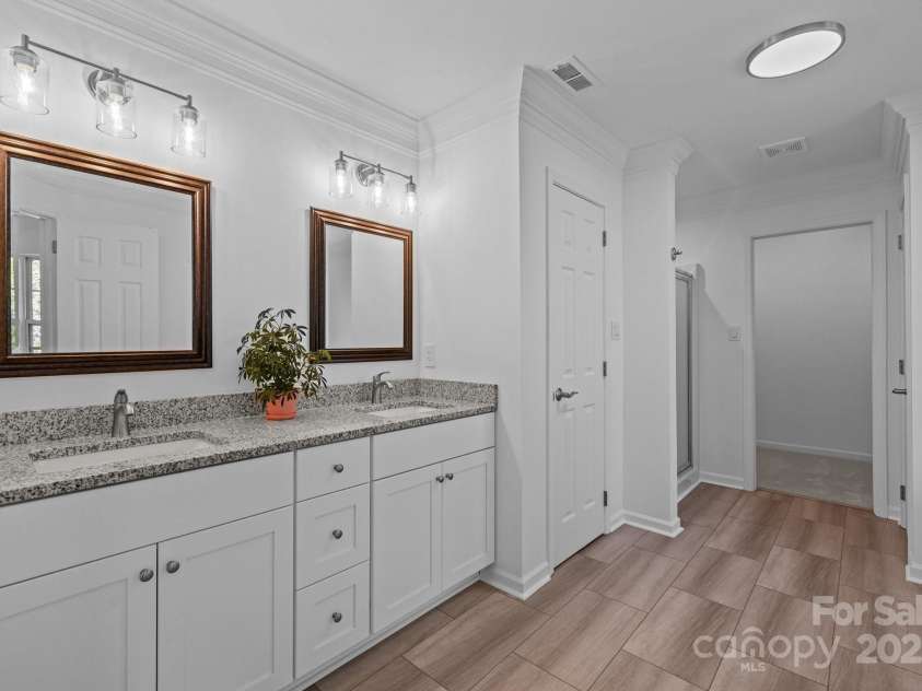 15002 Strathmoor Drive, Charlotte, NC 28277.  MLS# CAR4247911, YatesRealty ID 7578. 