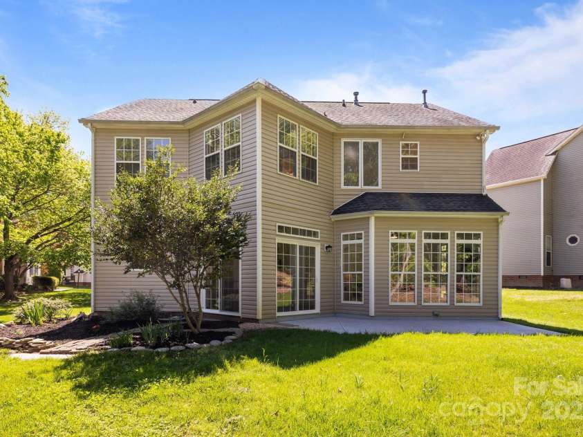 15002 Strathmoor Drive, Charlotte, NC 28277.  MLS# CAR4247911, YatesRealty ID 7578. 