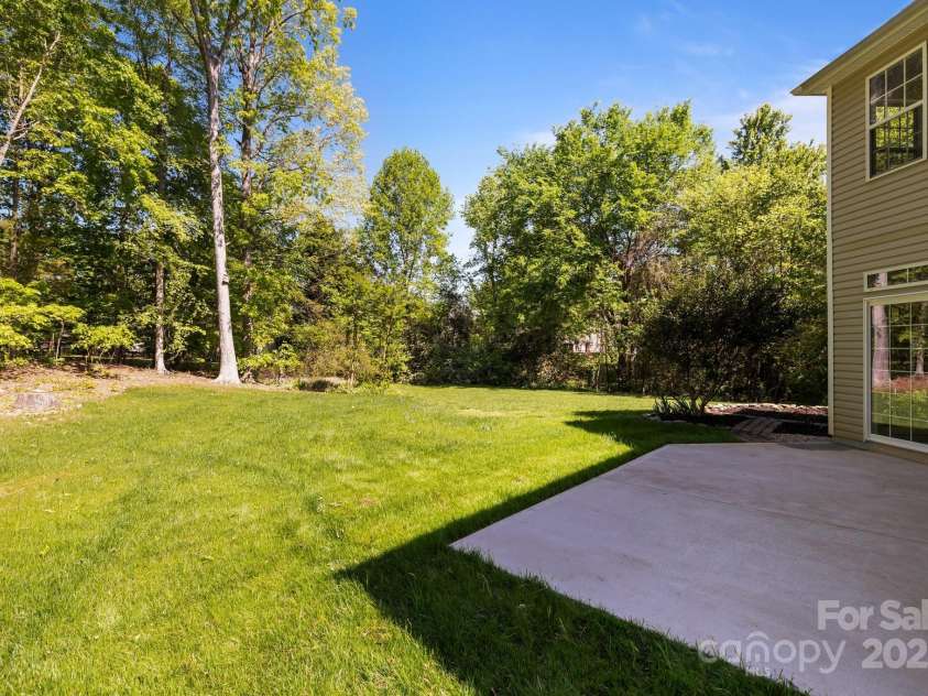 15002 Strathmoor Drive, Charlotte, NC 28277.  MLS# CAR4247911, YatesRealty ID 7578. 