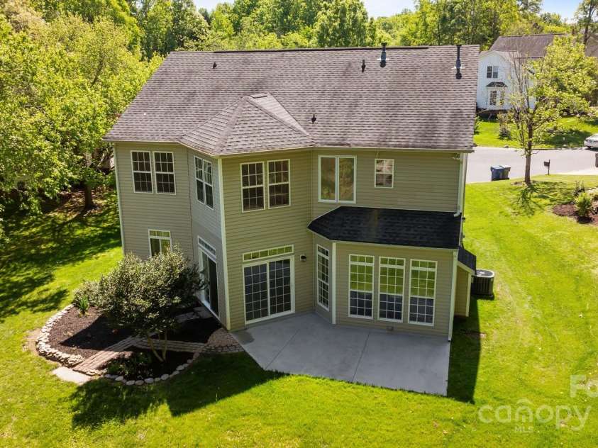 15002 Strathmoor Drive, Charlotte, NC 28277.  MLS# CAR4247911, YatesRealty ID 7578. 