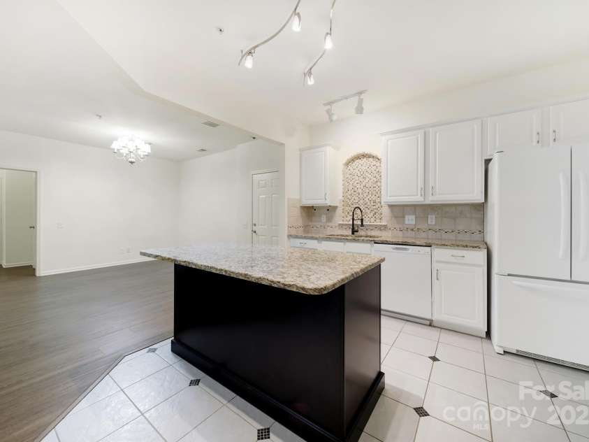 15011 Santa Lucia Drive, Charlotte, NC 28277.  MLS# CAR4238765, YatesRealty ID 7579. 