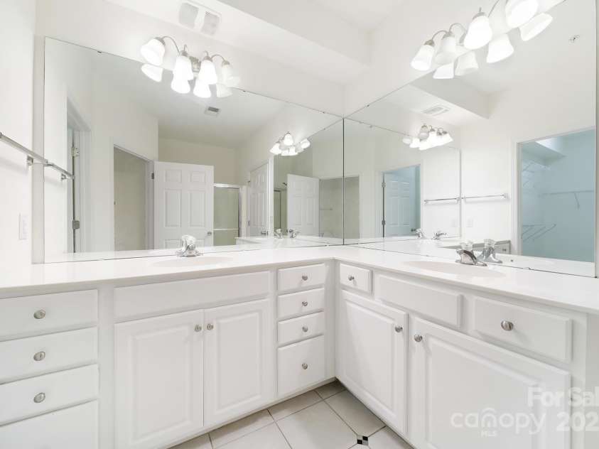 15011 Santa Lucia Drive, Charlotte, NC 28277.  MLS# CAR4238765, YatesRealty ID 7579. 