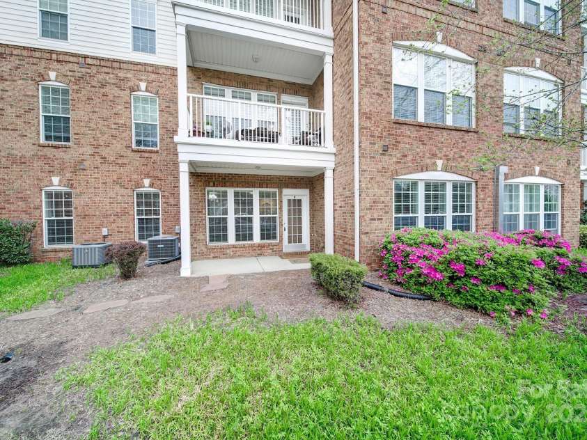 15011 Santa Lucia Drive, Charlotte, NC 28277.  MLS# CAR4238765, YatesRealty ID 7579. 