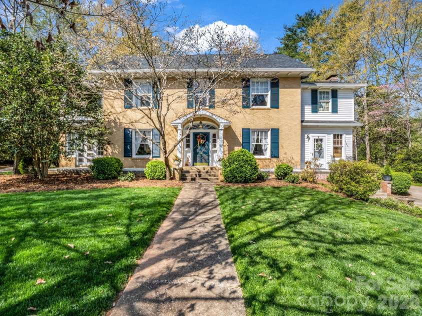 527 Main Street, Rutherfordton, NC 28139.  MLS# CAR4363441, YatesRealty ID 7579. 