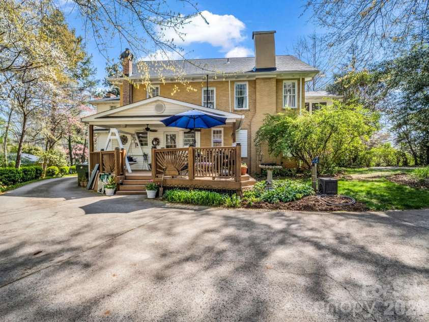 527 Main Street, Rutherfordton, NC 28139.  MLS# CAR4363441, YatesRealty ID 7579. 