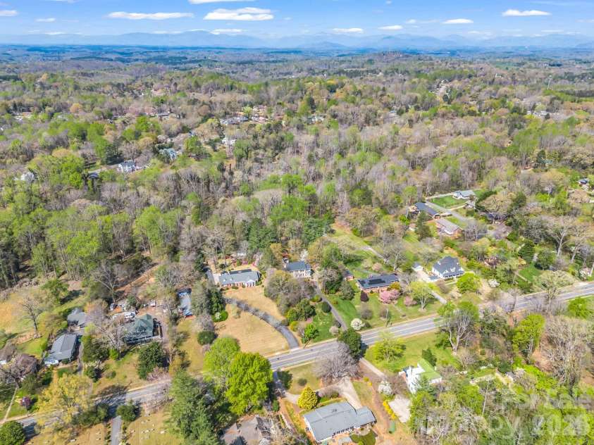 527 Main Street, Rutherfordton, NC 28139.  MLS# CAR4363441, YatesRealty ID 7579. 
