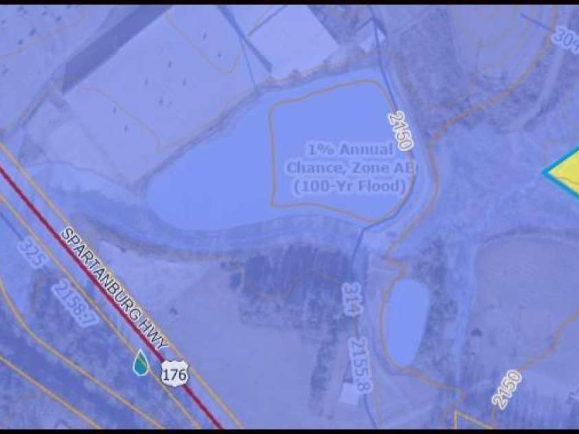 160 Lost Creek Drive, Flat Rock, NC 28731.  MLS# CAR4304695, YatesRealty ID 758. Great location! Bring your imagination! R1 Zoning for your 