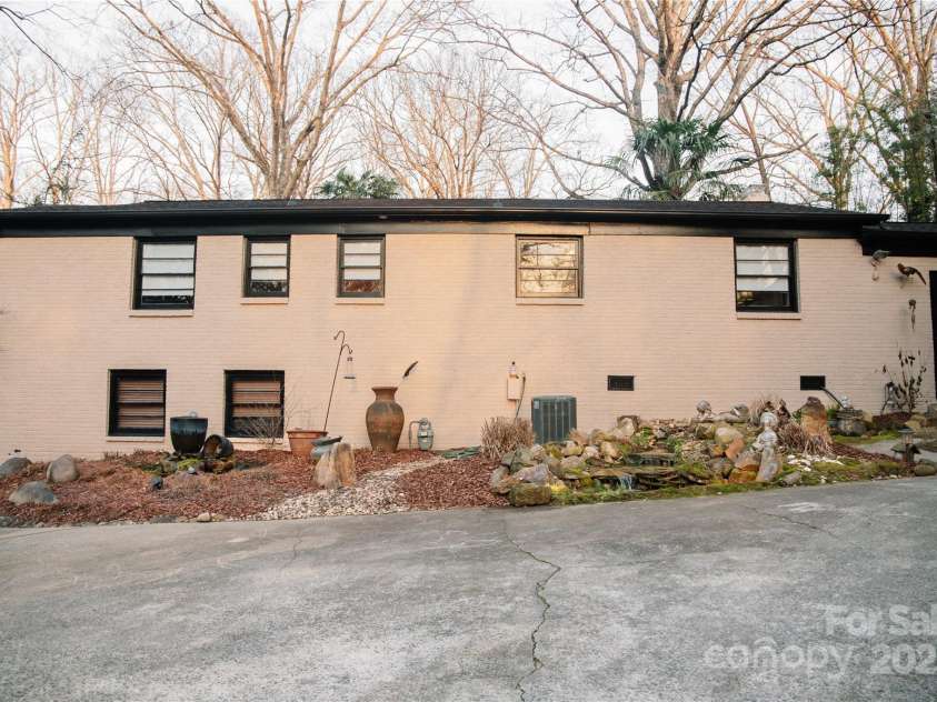 1723 Oak Street, Charlotte, NC 28269.  MLS# CAR4219012, YatesRealty ID 758. 