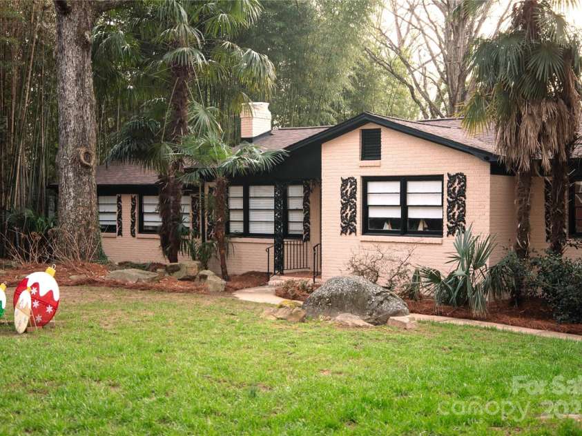 1723 Oak Street, Charlotte, NC 28269.  MLS# CAR4219012, YatesRealty ID 758. 