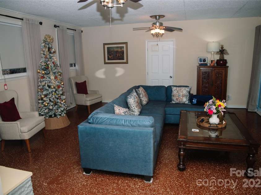 1723 Oak Street, Charlotte, NC 28269.  MLS# CAR4219012, YatesRealty ID 758. 