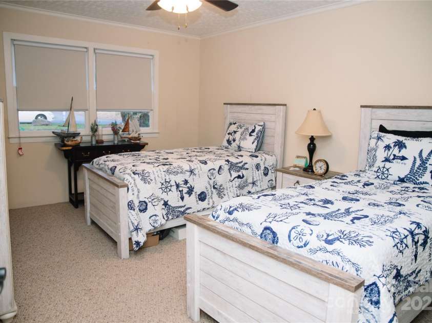 1723 Oak Street, Charlotte, NC 28269.  MLS# CAR4219012, YatesRealty ID 758. 