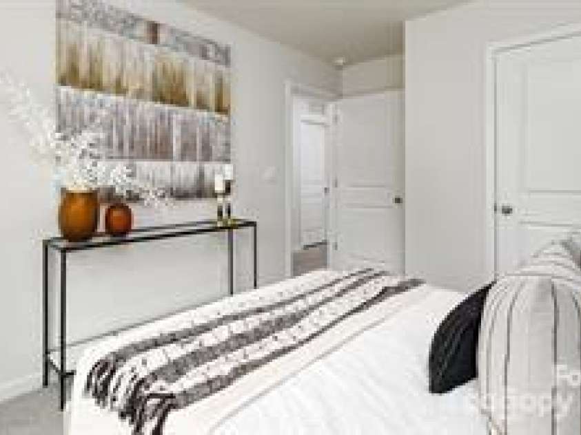 5232 Reedy Ridge Road, Charlotte, NC 28215.  MLS# CAR4246756, YatesRealty ID 7580. 