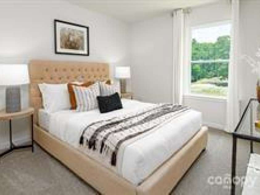 5232 Reedy Ridge Road, Charlotte, NC 28215.  MLS# CAR4246756, YatesRealty ID 7580. 