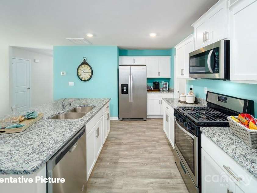 3920 Coleman Drive, Charlotte, NC 28215.  MLS# CAR4246778, YatesRealty ID 7581. 