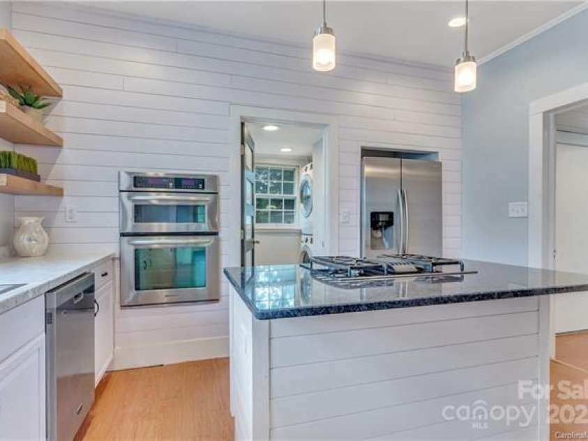 1006 Ridge Avenue, Kannapolis, NC 28083.  MLS# CAR4229010, YatesRealty ID 7582. 