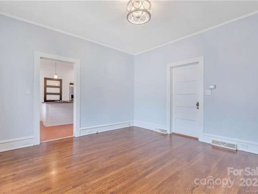 1006 Ridge Avenue, Kannapolis, NC 28083.  MLS# CAR4229010, YatesRealty ID 7582. 