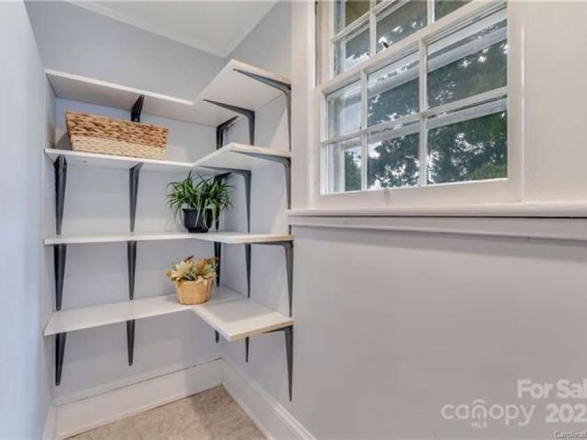 1006 Ridge Avenue, Kannapolis, NC 28083.  MLS# CAR4229010, YatesRealty ID 7582. 