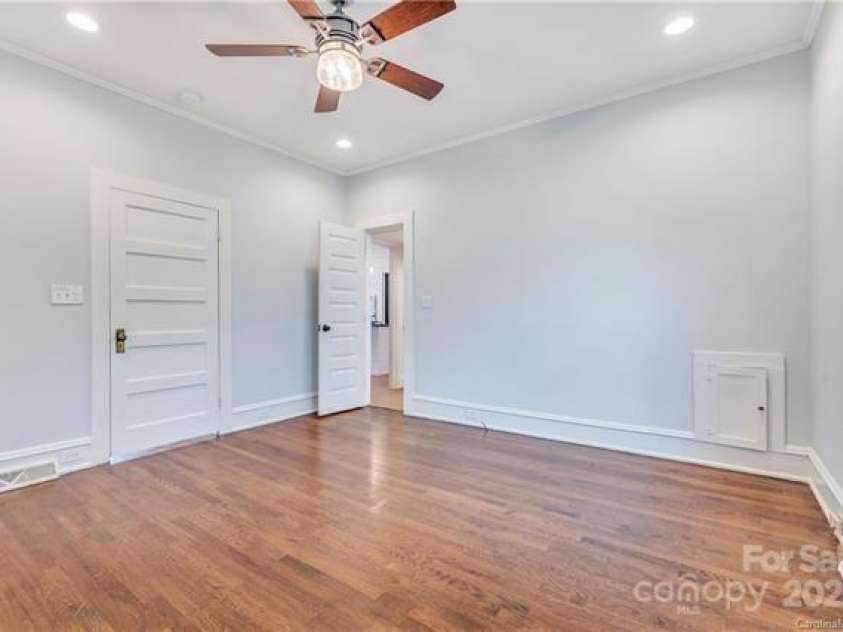 1006 Ridge Avenue, Kannapolis, NC 28083.  MLS# CAR4229010, YatesRealty ID 7582. 