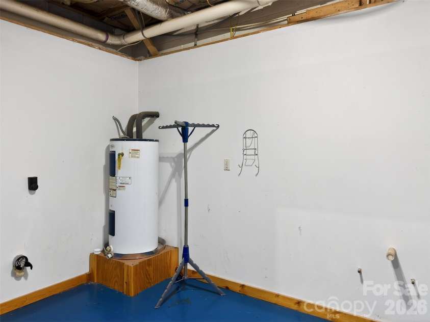 345 Lower Switchback Road, Union Mills, NC 28167.  MLS# CAR4356229, YatesRealty ID 7582. Laundry and Storage