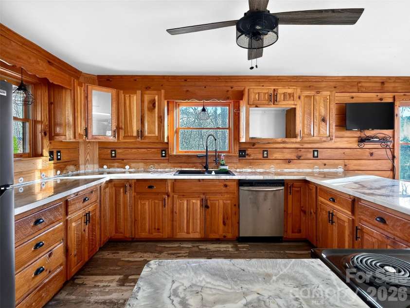 345 Lower Switchback Road, Union Mills, NC 28167.  MLS# CAR4356229, YatesRealty ID 7582. Spacious Kitchen