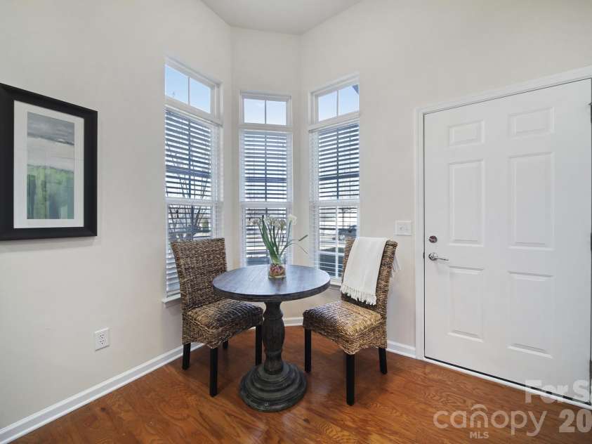 1488 River Bend Boulevard, Fort Mill, SC 29707.  MLS# CAR4329801, YatesRealty ID 7583. Breakfast area at the bay window