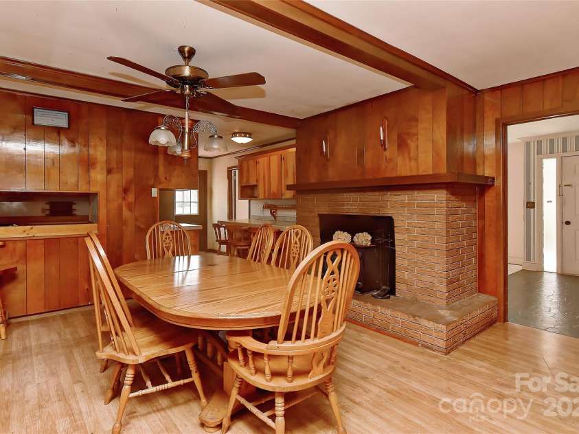 1235 Robinhood Circle, Charlotte, NC 28227.  MLS# CAR4231170, YatesRealty ID 7584. 