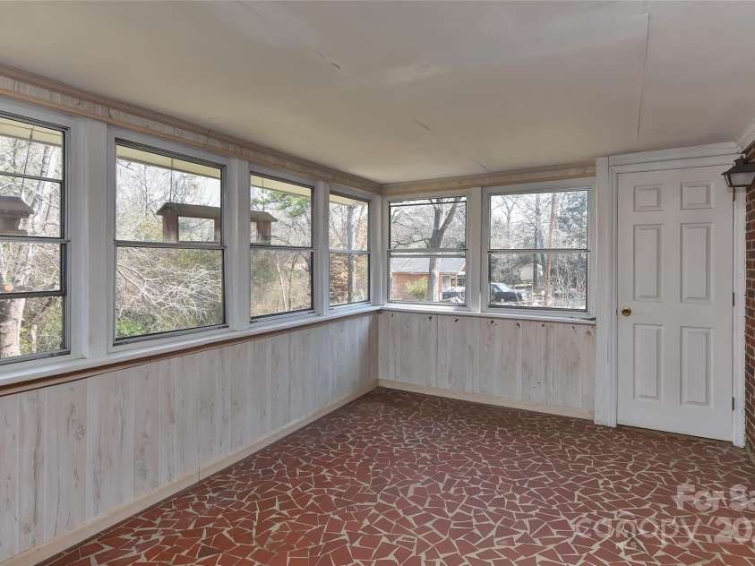 1235 Robinhood Circle, Charlotte, NC 28227.  MLS# CAR4231170, YatesRealty ID 7584. 