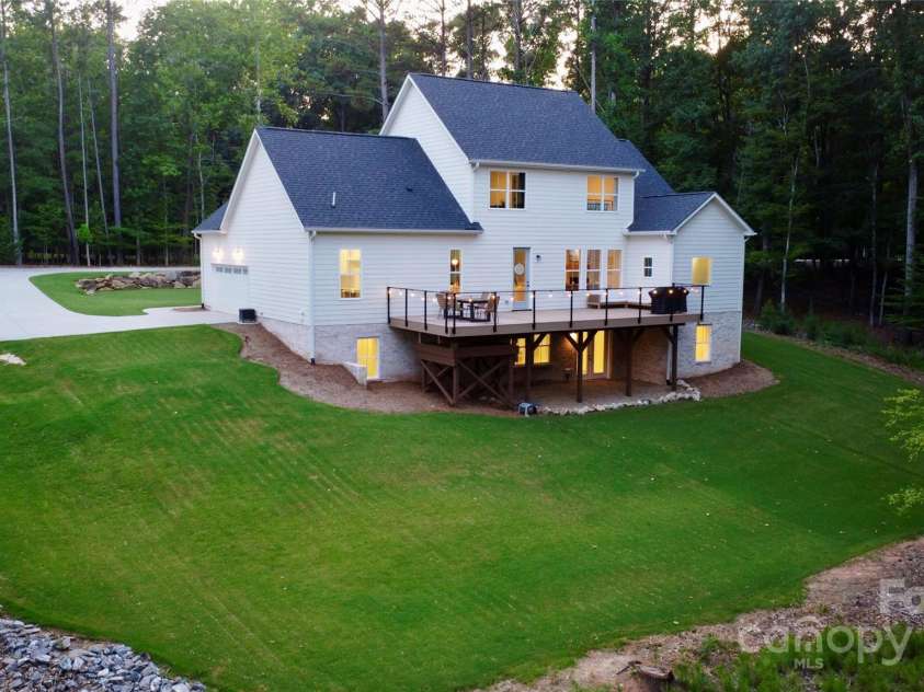 1123 Fern Hill Road, Mooresville, NC 28117.  MLS# CAR4248665, YatesRealty ID 7586. 