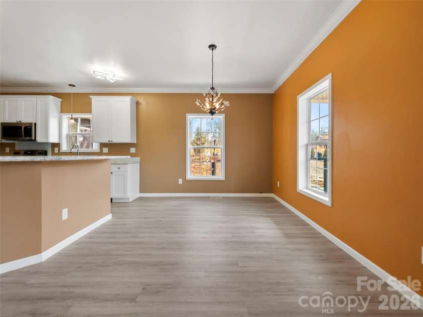 83 Moss Hill Drive, Hendersonville, NC 28792.  MLS# CAR4327286, YatesRealty ID 7589. 