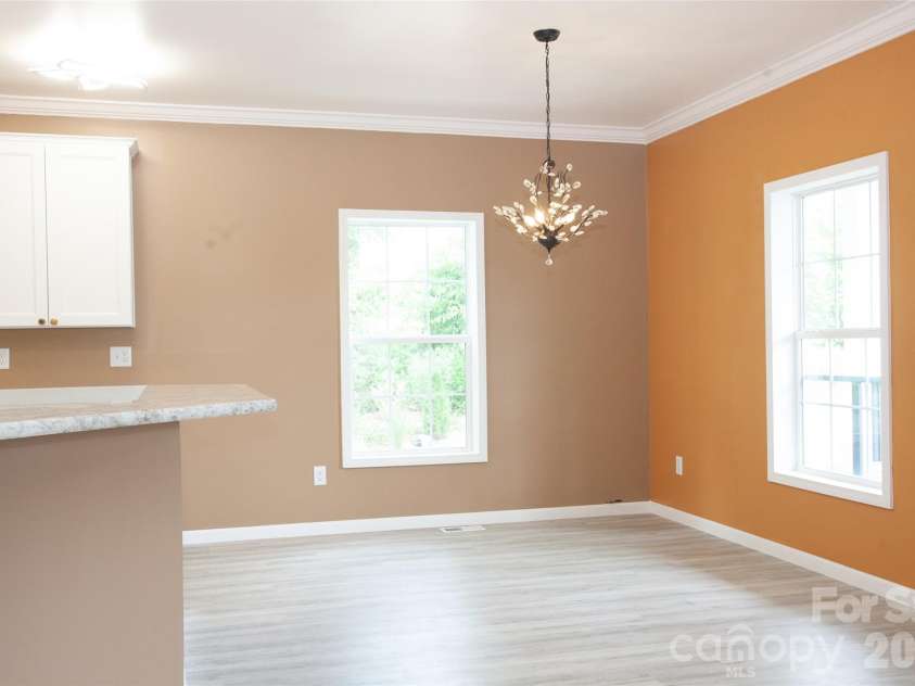 83 Moss Hill Drive, Hendersonville, NC 28792.  MLS# CAR4327286, YatesRealty ID 7589. 
