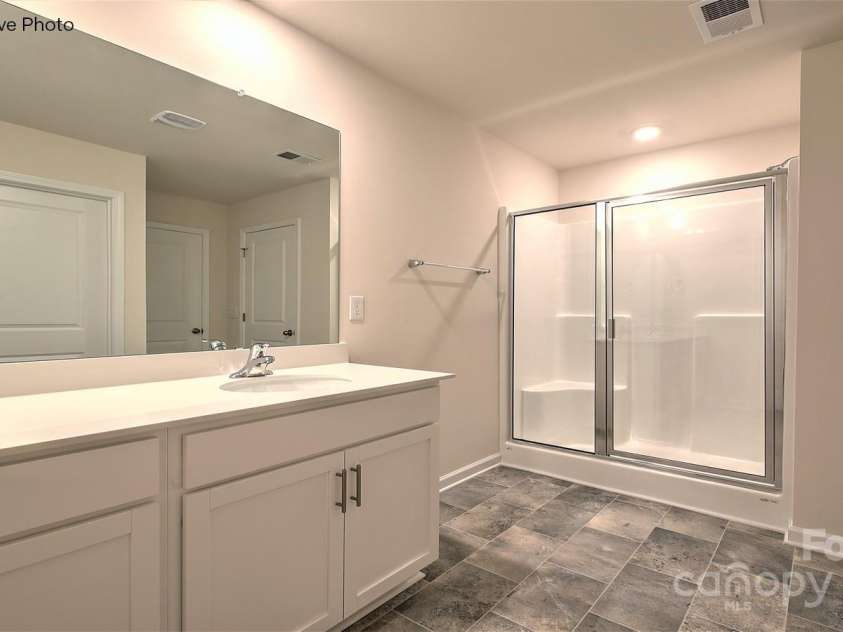 866 Two Brothers Lane, York, SC 29745.  MLS# CAR4217977, YatesRealty ID 759. Primary Bathroom