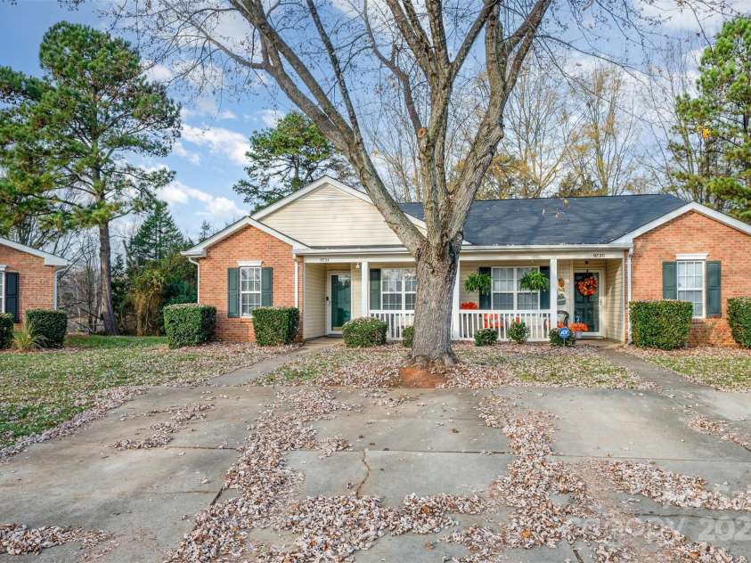 9734 Kennerly Cove Court, Charlotte, NC 28269.  MLS# CAR4326405, YatesRealty ID 759. 